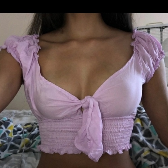 ❌SOLD❌Lavender Puff Sleeve Top - Picture 8 of 9